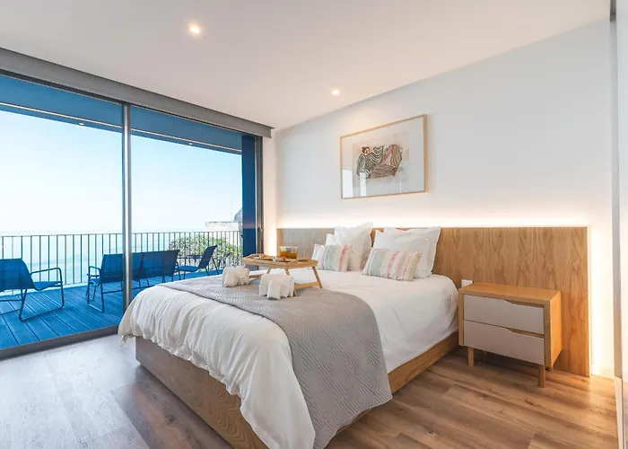 Big Cliff - Ocean View By Ah